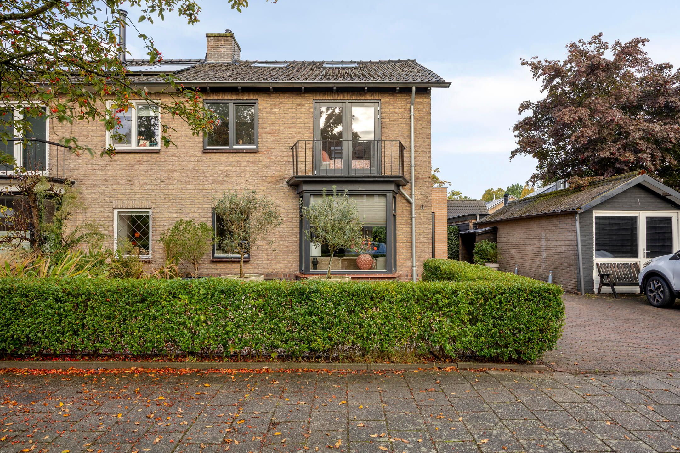 Photo 6 of Van Hogendorpstraat 2