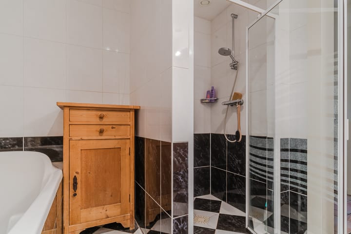 Vrijstaande woning te koop: Westfriesedijk 18, Warmenhuizen