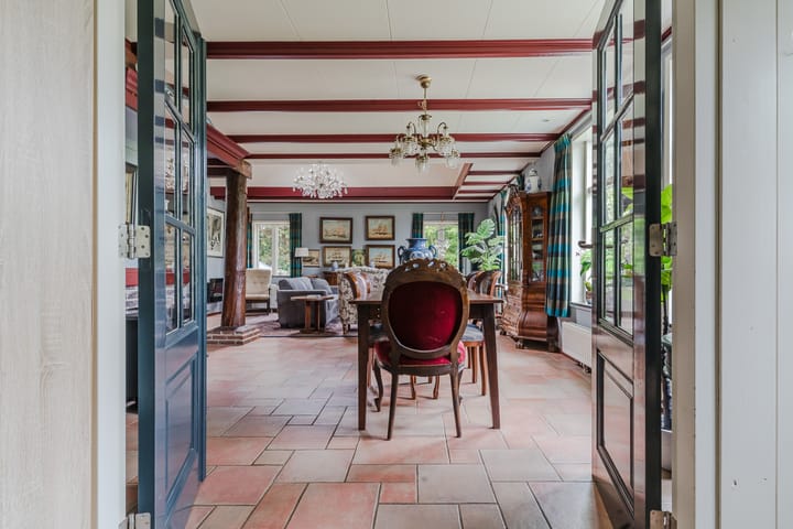 Vrijstaande woning te koop: Westfriesedijk 18, Warmenhuizen
