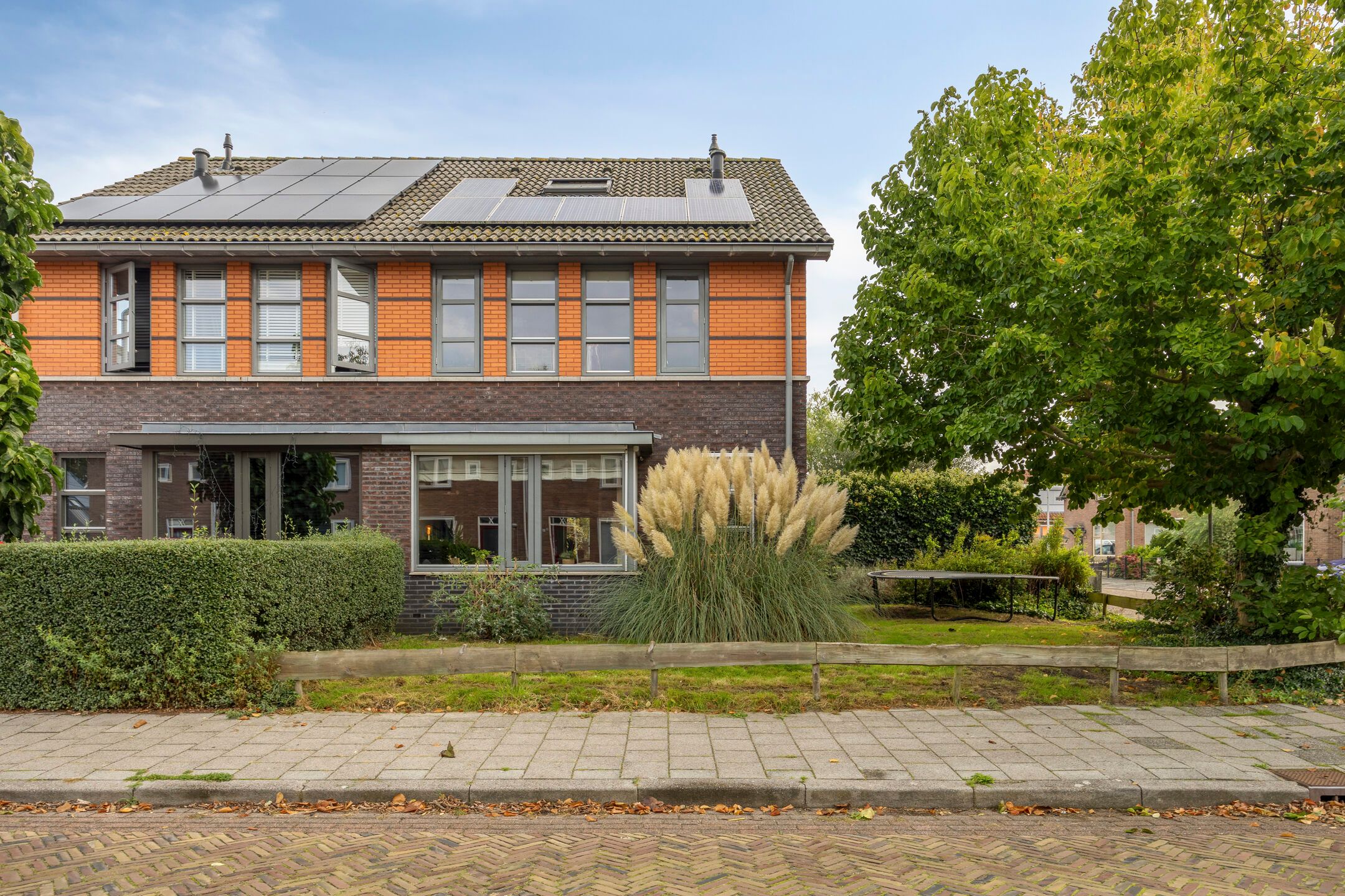 Buurthuisstraat 1 