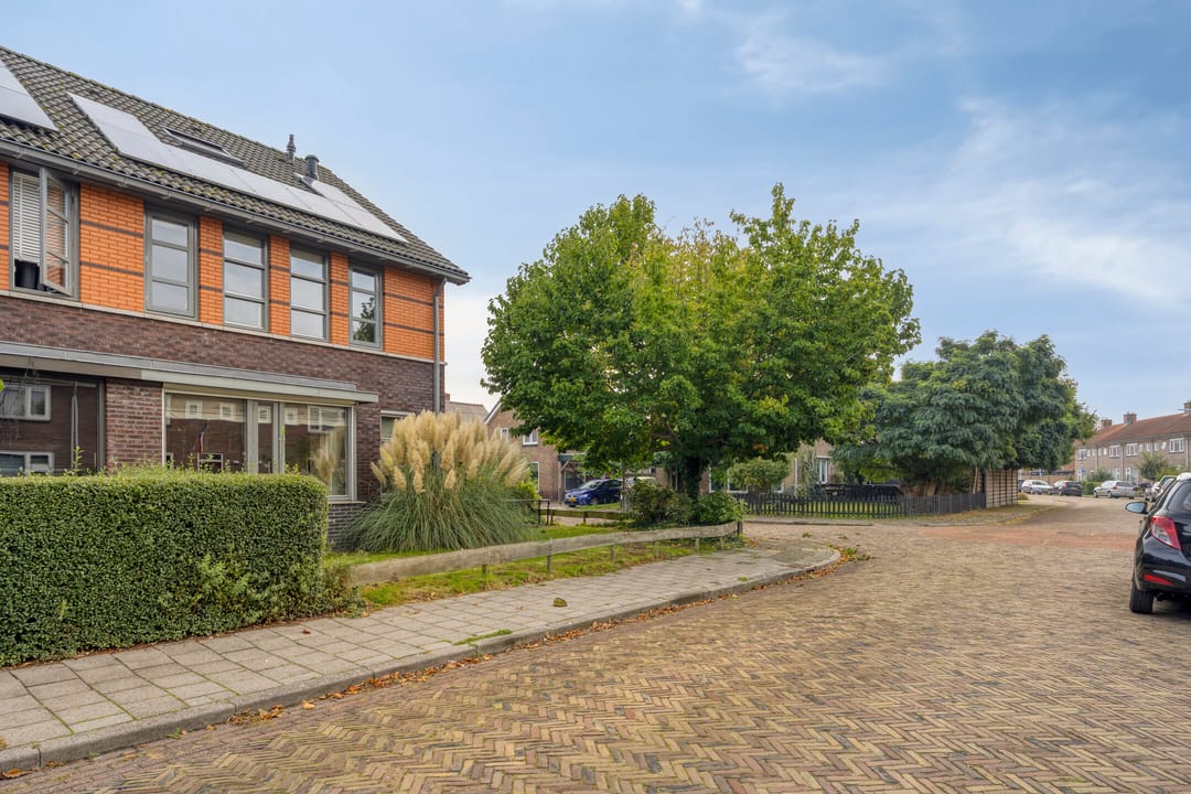 Foto 41 van Buurthuisstraat 1