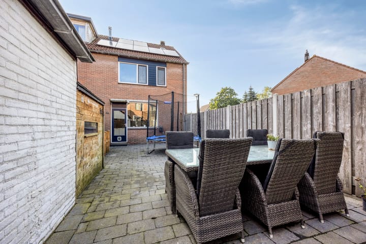 Hoekwoning te koop: Mantelschelp 9, Hellevoetsluis