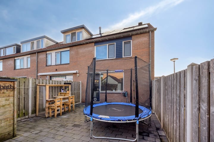 Hoekwoning te koop: Mantelschelp 9, Hellevoetsluis