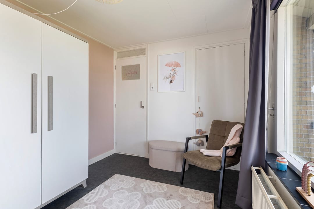 Photo 37 of Irenestraat 28