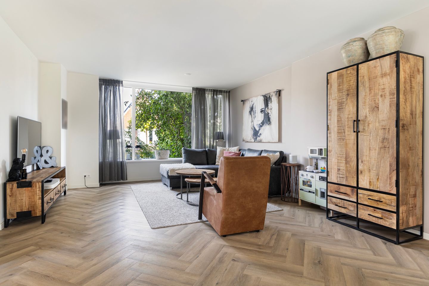 Photo 14 of Irenestraat 28