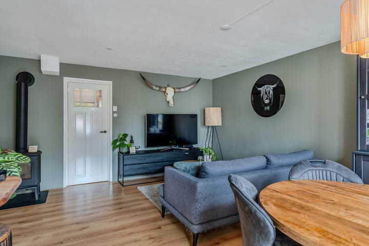 Vrijstaande woning te koop: Dorpsstraat 252, Zuid-Scharwoude