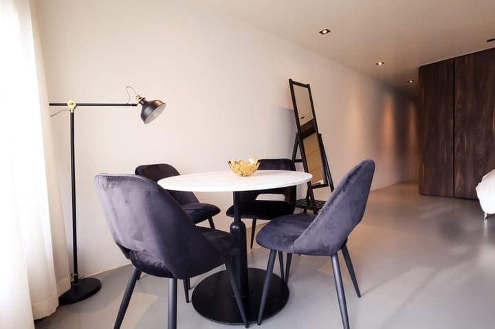 Photo 4 of Warmoesstraat 12-G
