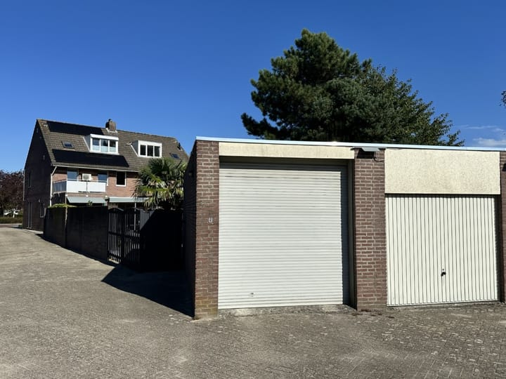 Twee-onder-één-kap te koop: Bergstraat 61, Valkenswaard