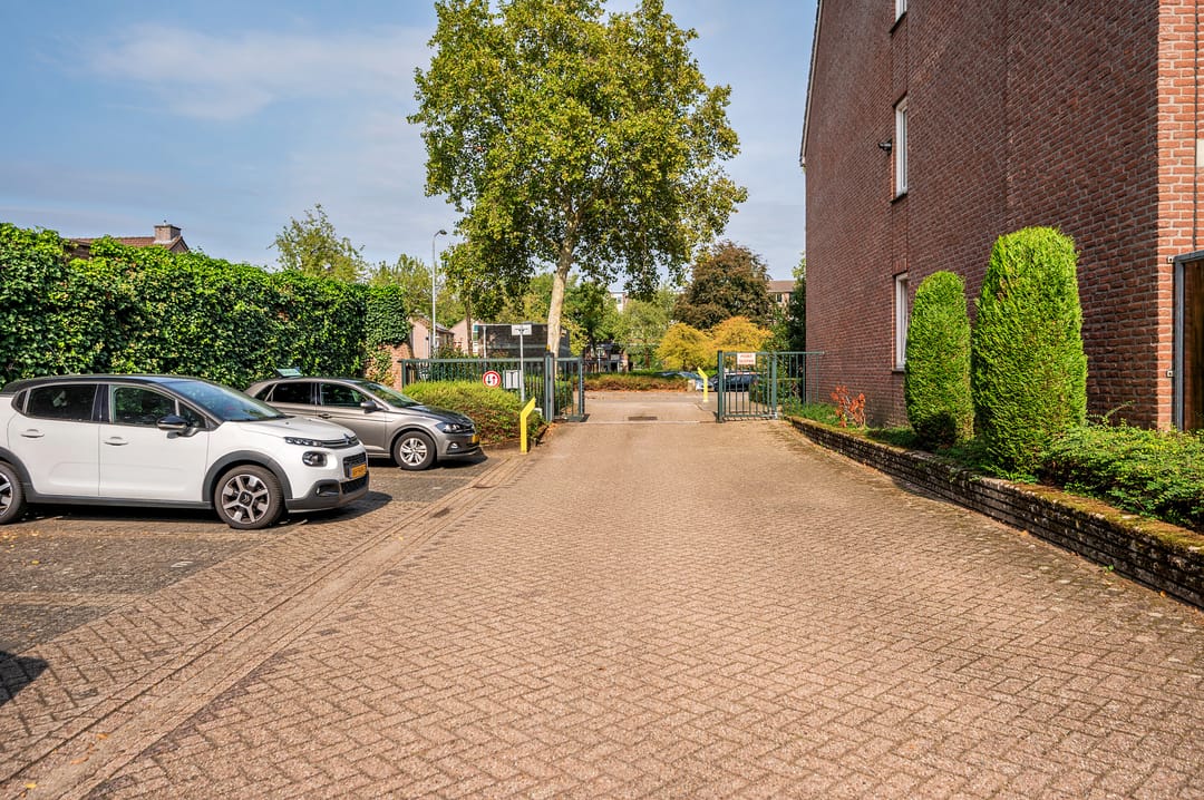 Photo 32 of Craneveldstraat 125