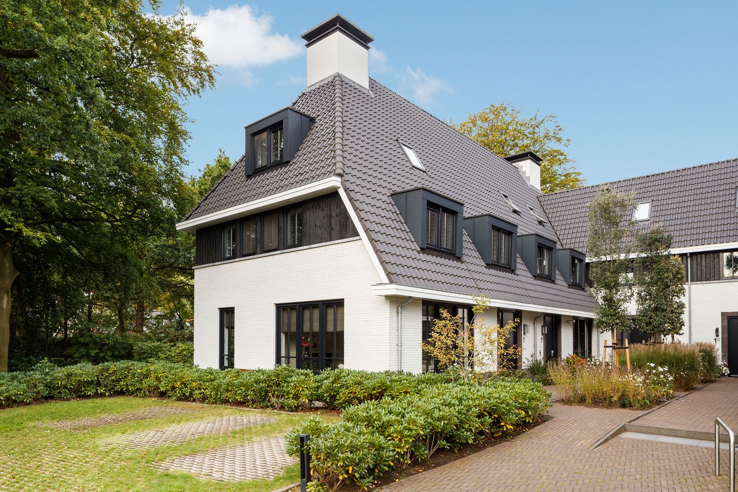 Foto 1 van Veldlaan 1