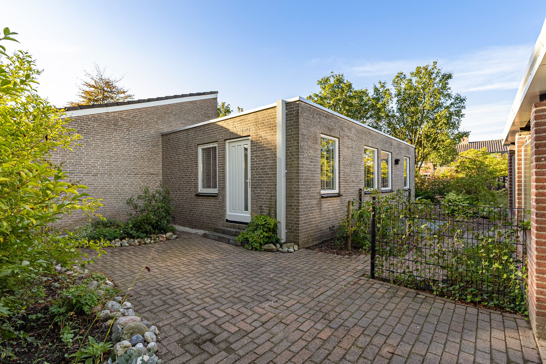Photo 63 of Sinneblom-strjitte 8