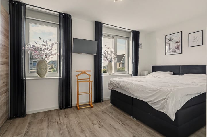 Tussenwoning te koop: Dorperveldstraat 10, Velden