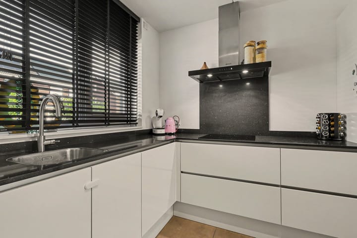 Tussenwoning te koop: Dorperveldstraat 10, Velden
