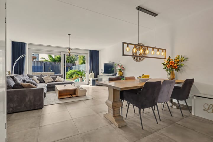 Tussenwoning te koop: Dorperveldstraat 10, Velden