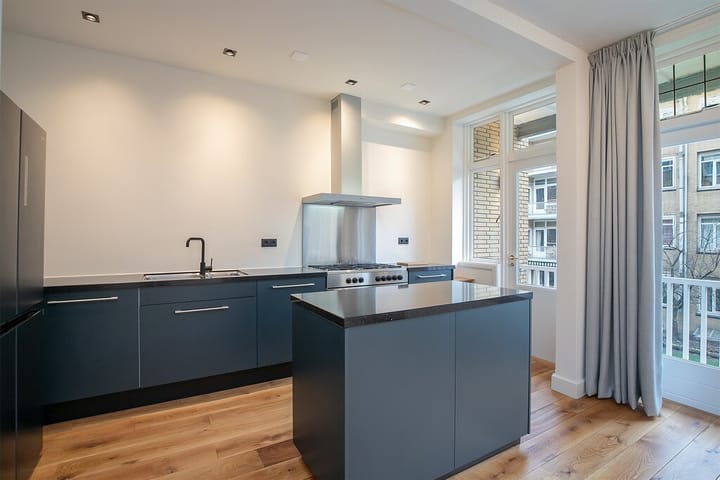 Appartement te huur: Stadionweg 122-1, Amsterdam
