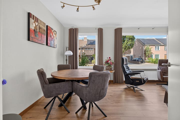 Twee-onder-één-kap te koop: Steenovenweg 12, Deurne