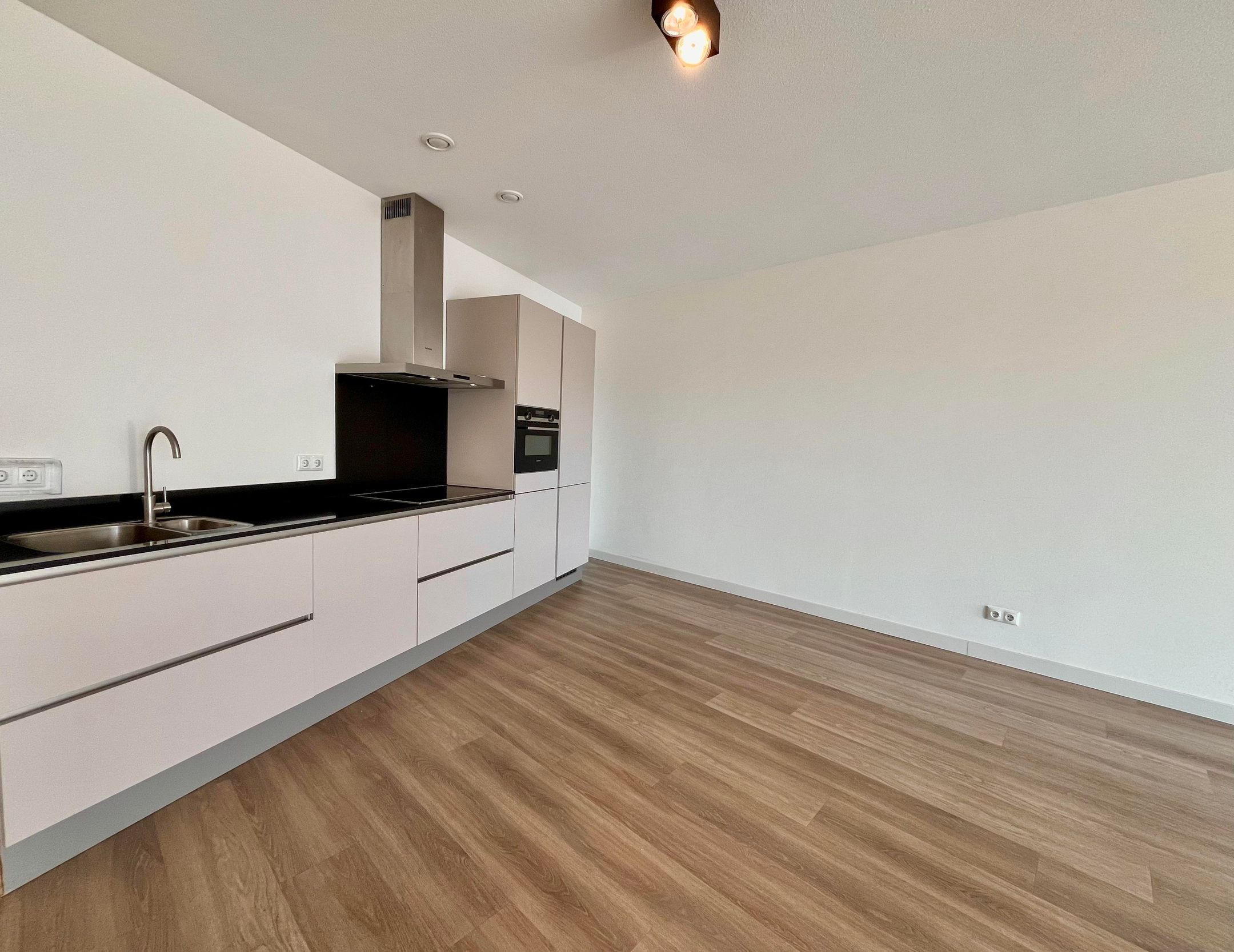 Appartement Escamplaan 892-G — foto 1