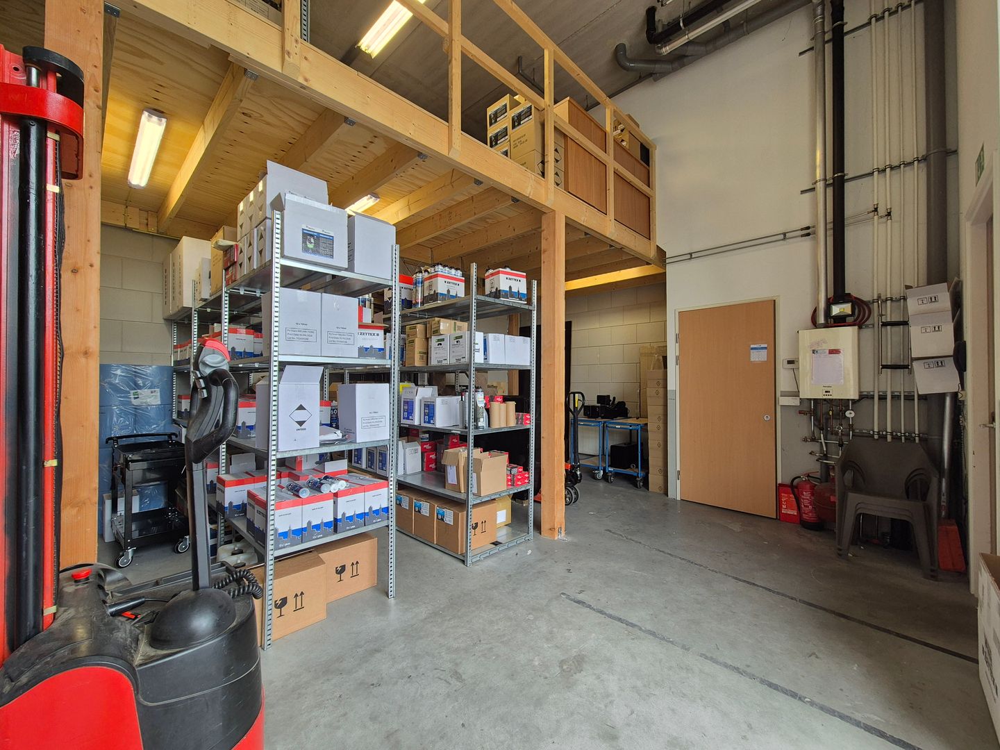 View photo 3 of Lelystraat 93-g