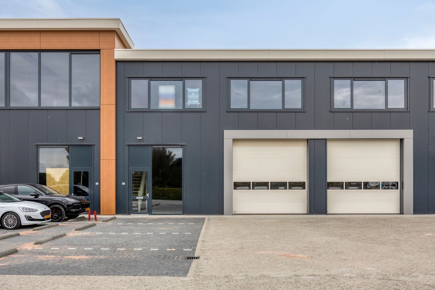Bekijk foto 1 van Nieuwe Bredase Baan 14-F