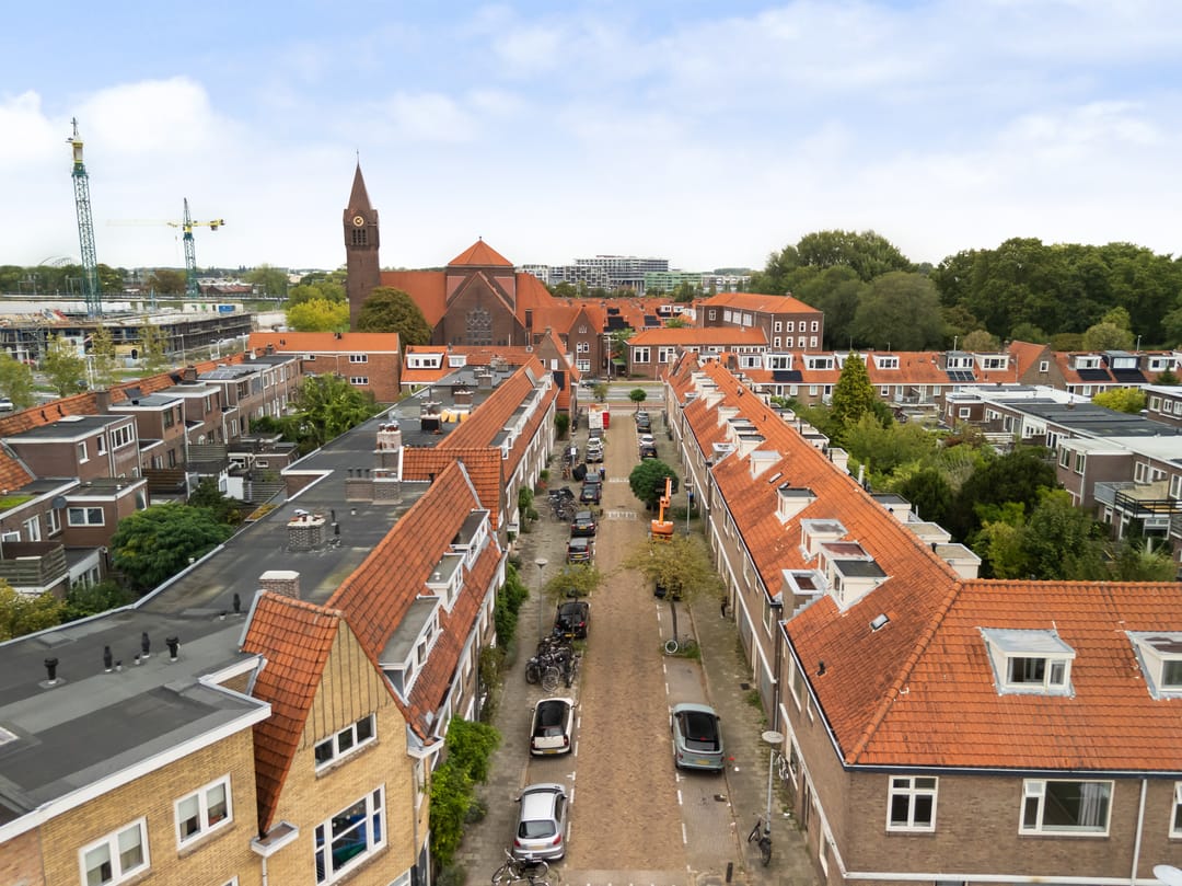 Photo 31 of Weltevredenstraat 37