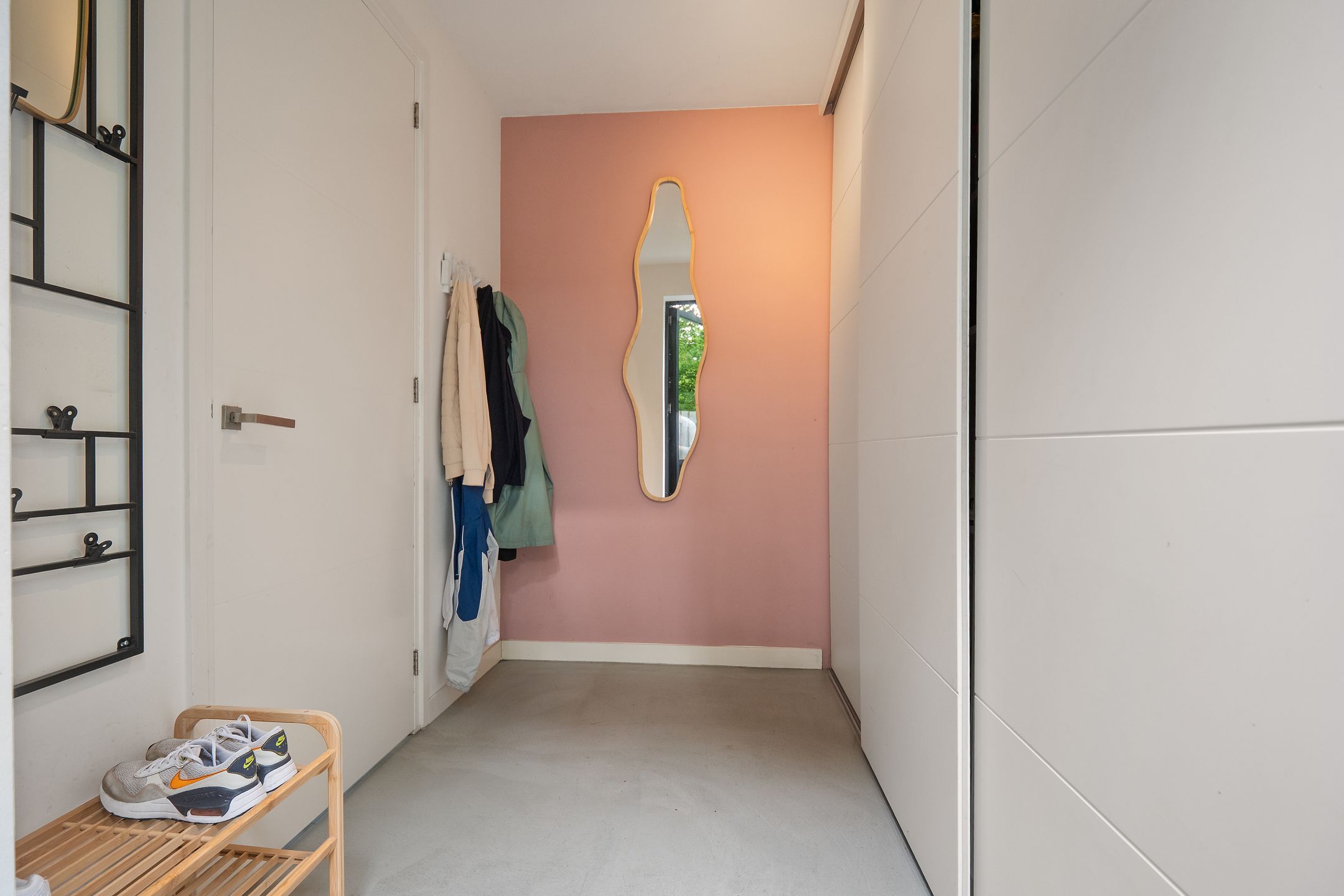 Photo 18 of Van den Wijghaertstraat 1