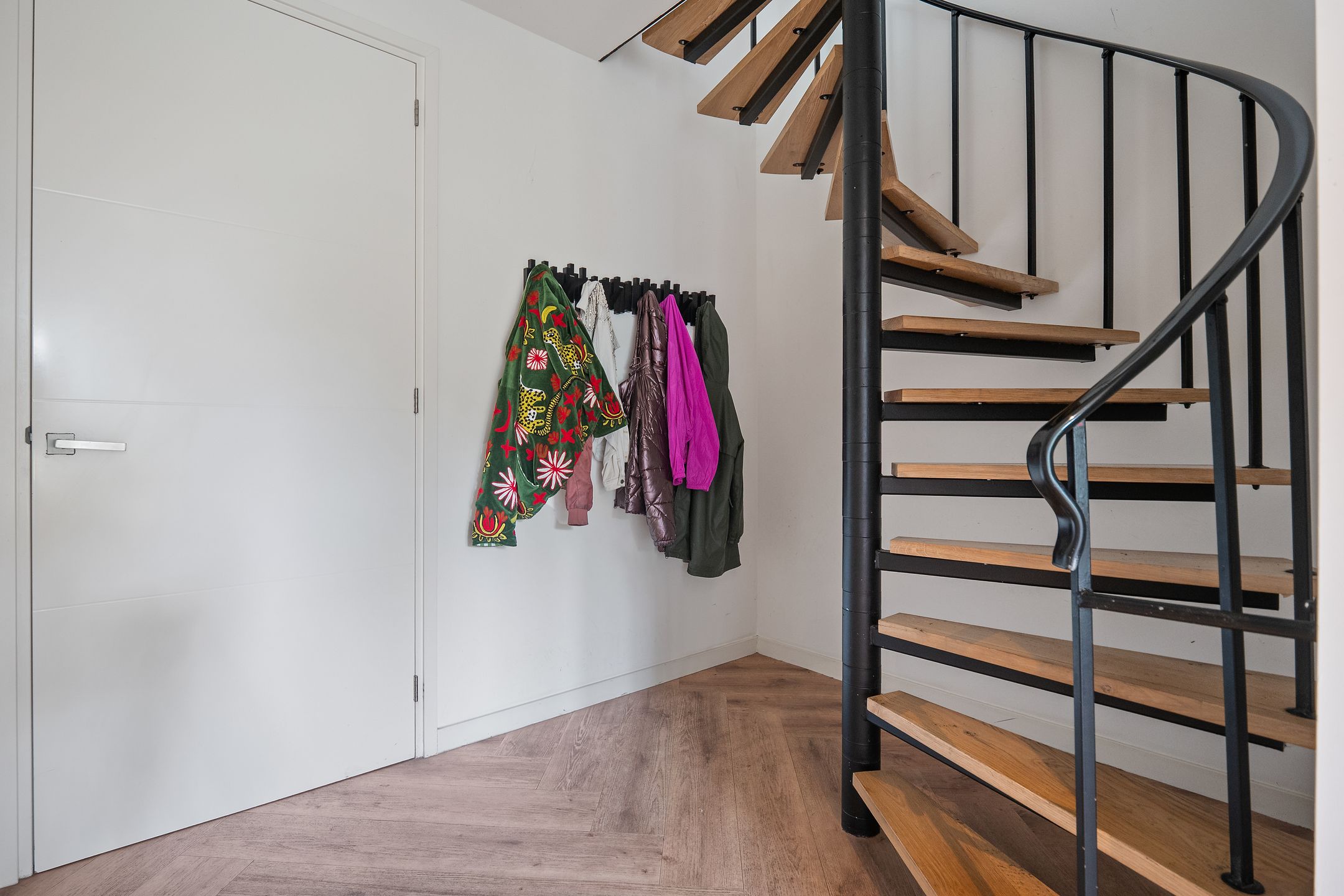 Photo 21 of Van den Wijghaertstraat 1