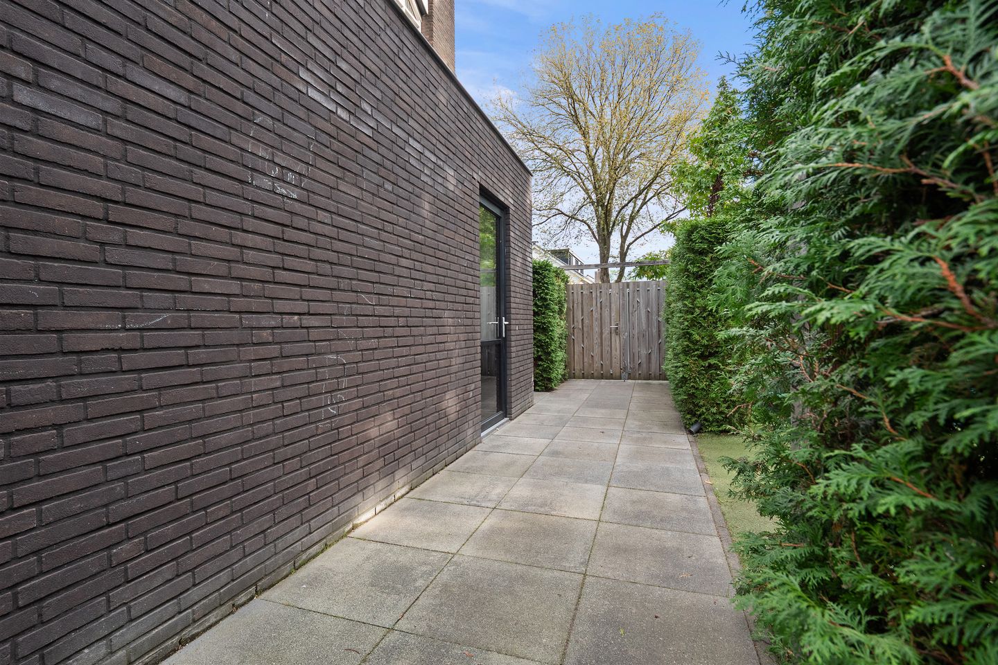 Photo 55 of Van den Wijghaertstraat 1