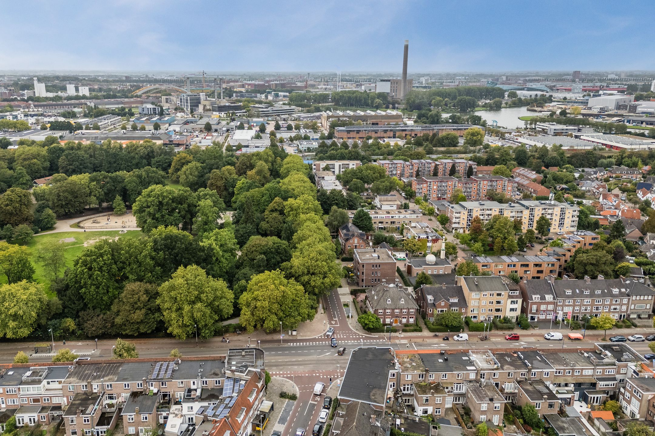 Foto 42 van Julianaparklaan 1-A