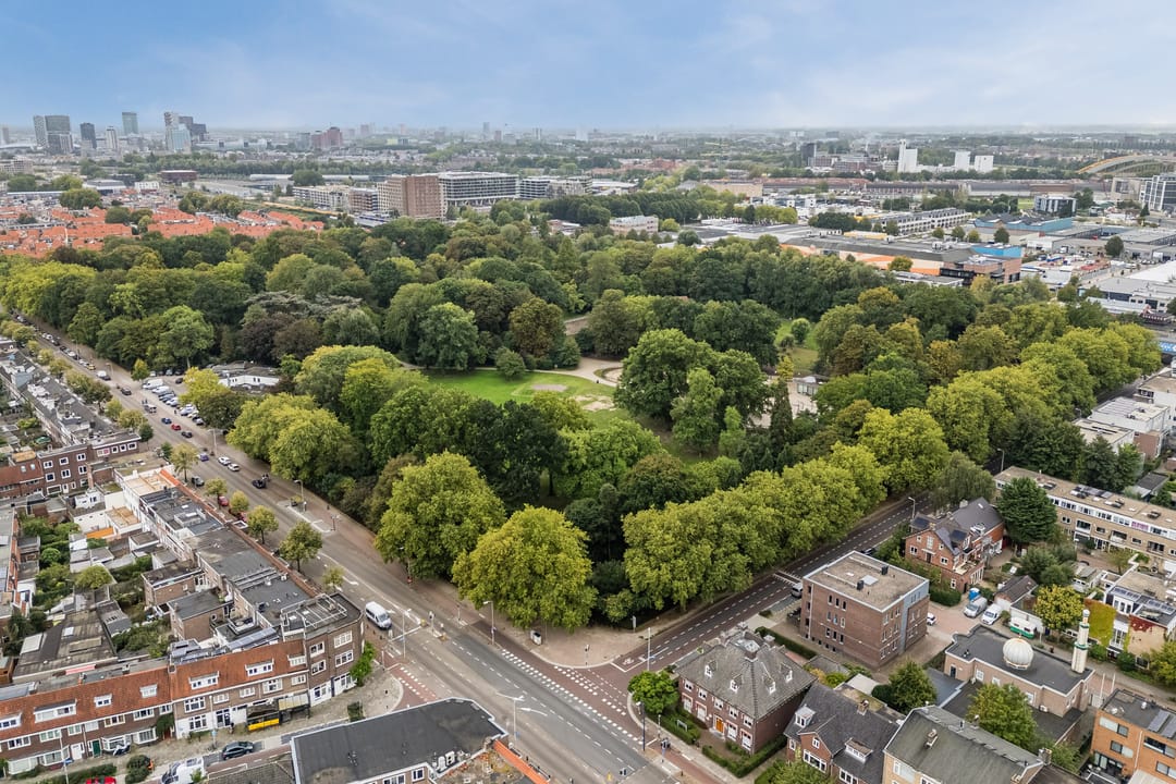 Foto 43 van Julianaparklaan 1-A