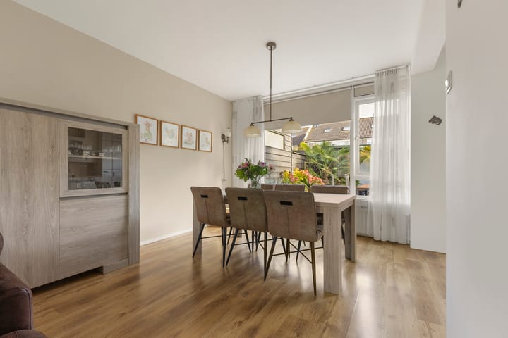Tussenwoning te koop: Achterweg 14, Hagestein