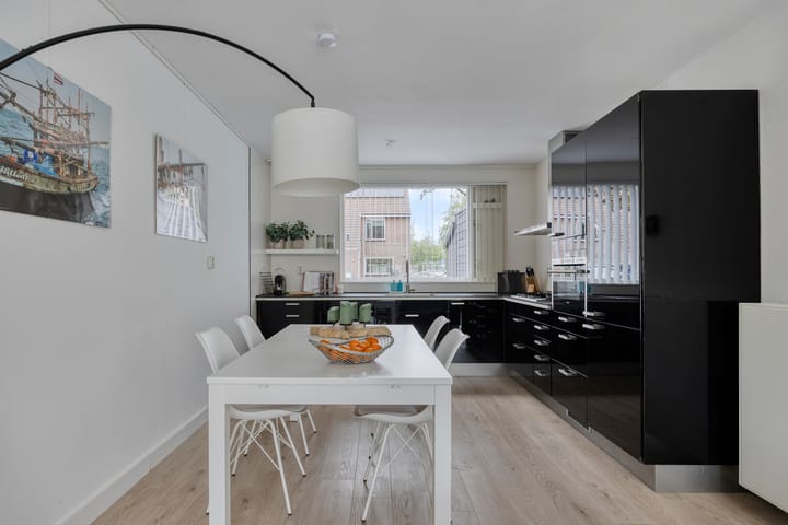 Tussenwoning te koop: Musholm 92, Hoofddorp