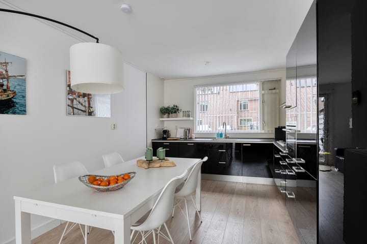 Tussenwoning te koop: Musholm 92, Hoofddorp