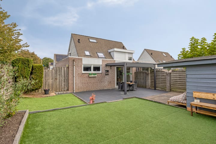 Twee-onder-één-kap te koop: Haaselt 11, Landgraaf