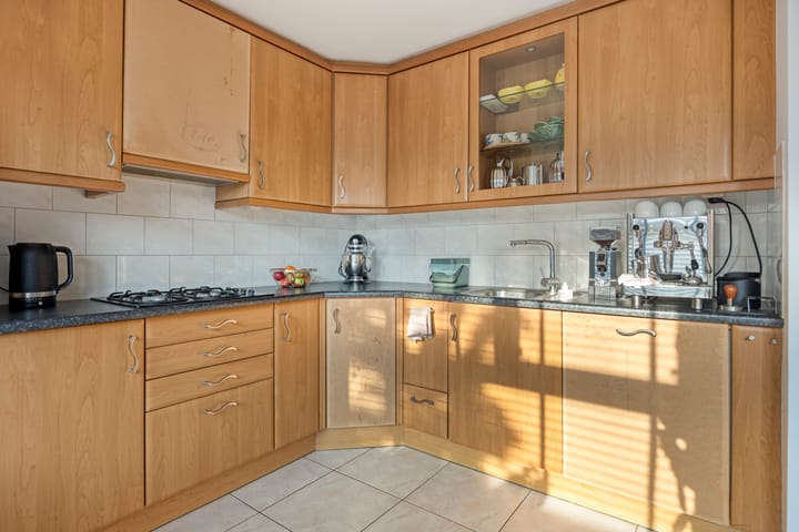 Tussenwoning te koop: Kleefkruid 5, Puttershoek