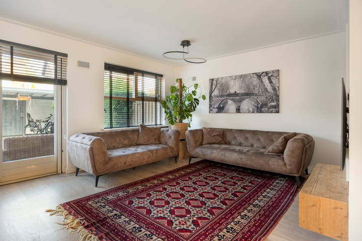 Tussenwoning te koop: Kleefkruid 5, Puttershoek