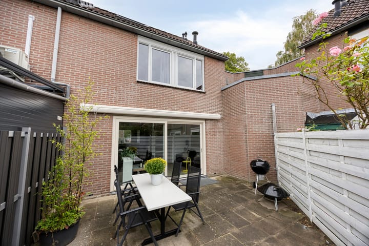 Tussenwoning te koop: Musholm 92, Hoofddorp
