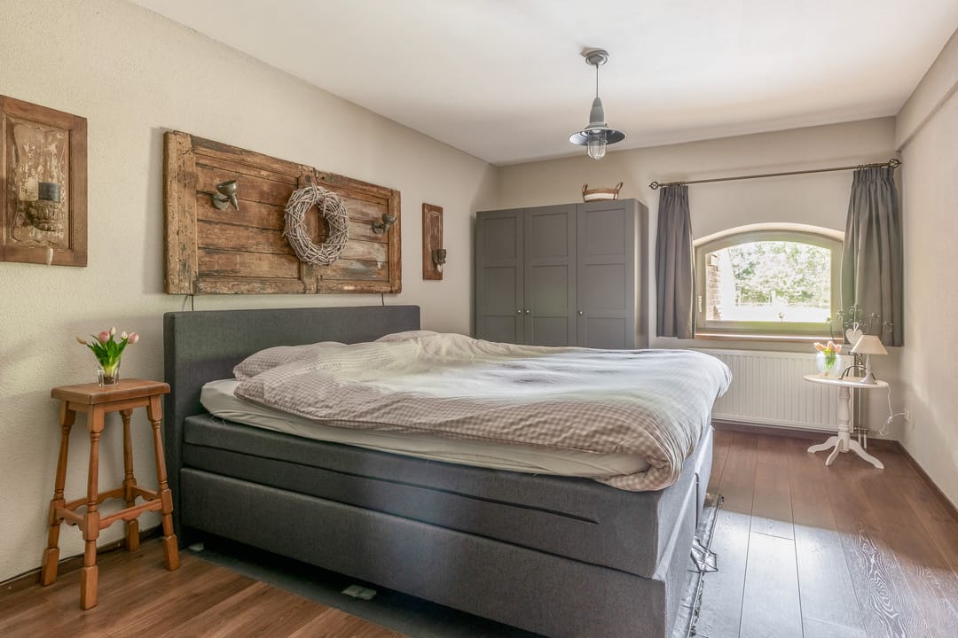 Photo 11 of Hout 3