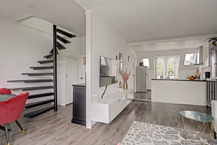 Appartement te koop: Burgemeester de Bruïnelaan 70B, Zwijndrecht