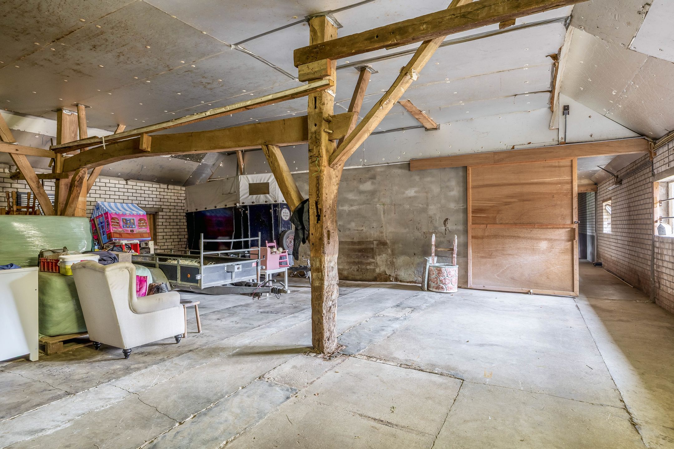 Photo 18 of Hout 3