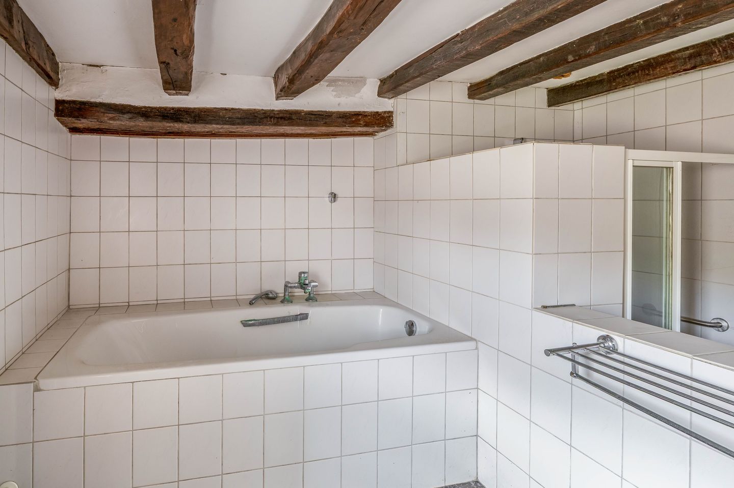 Photo 10 of Hout 3-A