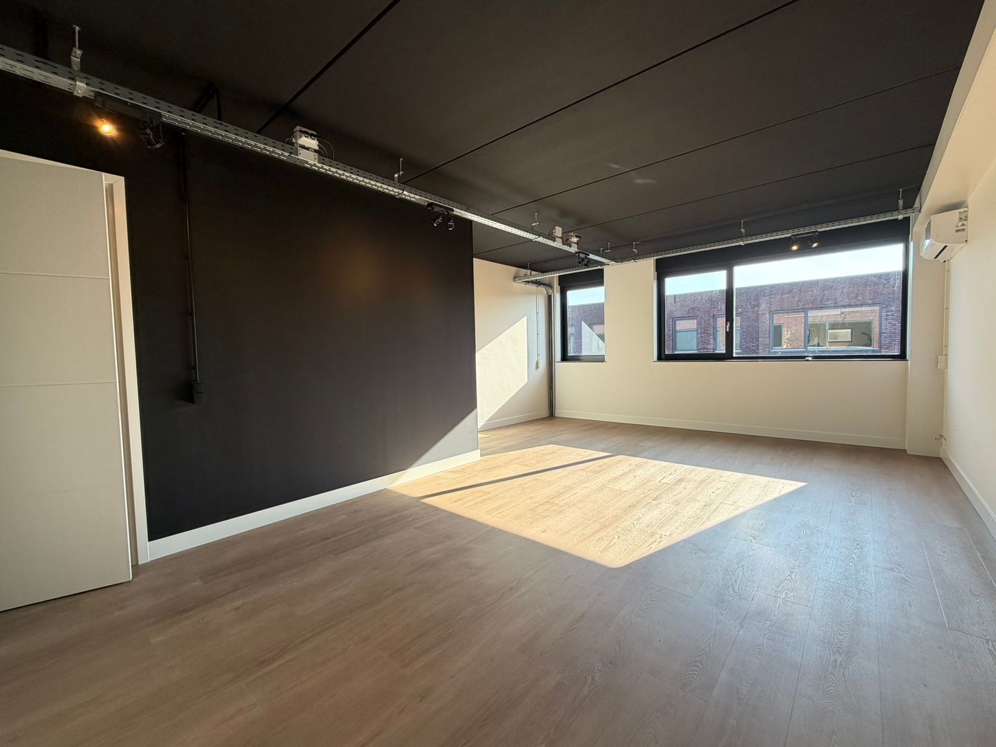 View photo 1 of Parallelweg 72