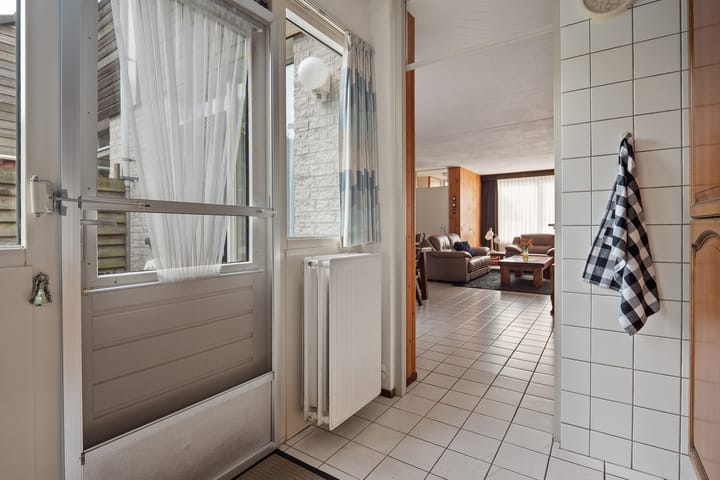 Tussenwoning te koop: Vaarvonder 48, Vught