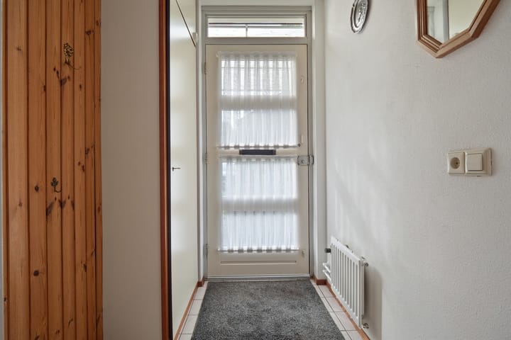 Tussenwoning te koop: Vaarvonder 48, Vught