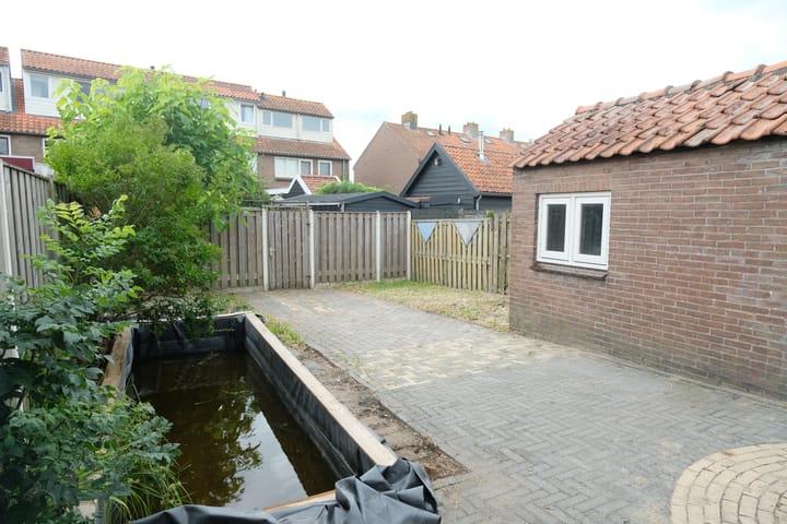 Tussenwoning te koop: Kerkhoflaan 3, Giessenburg
