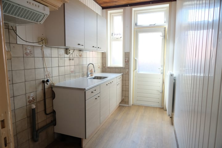 Tussenwoning te koop: Oudkerkseweg 42, Giessenburg