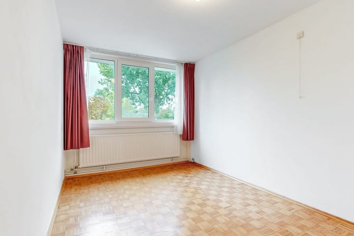 Tussenwoning te koop: Bertram 126, Uithoorn