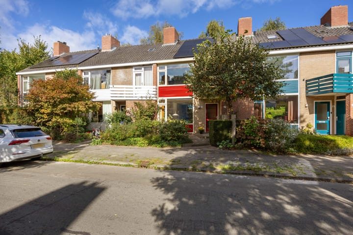 Tussenwoning te koop: Nolenslaan 6, Groningen