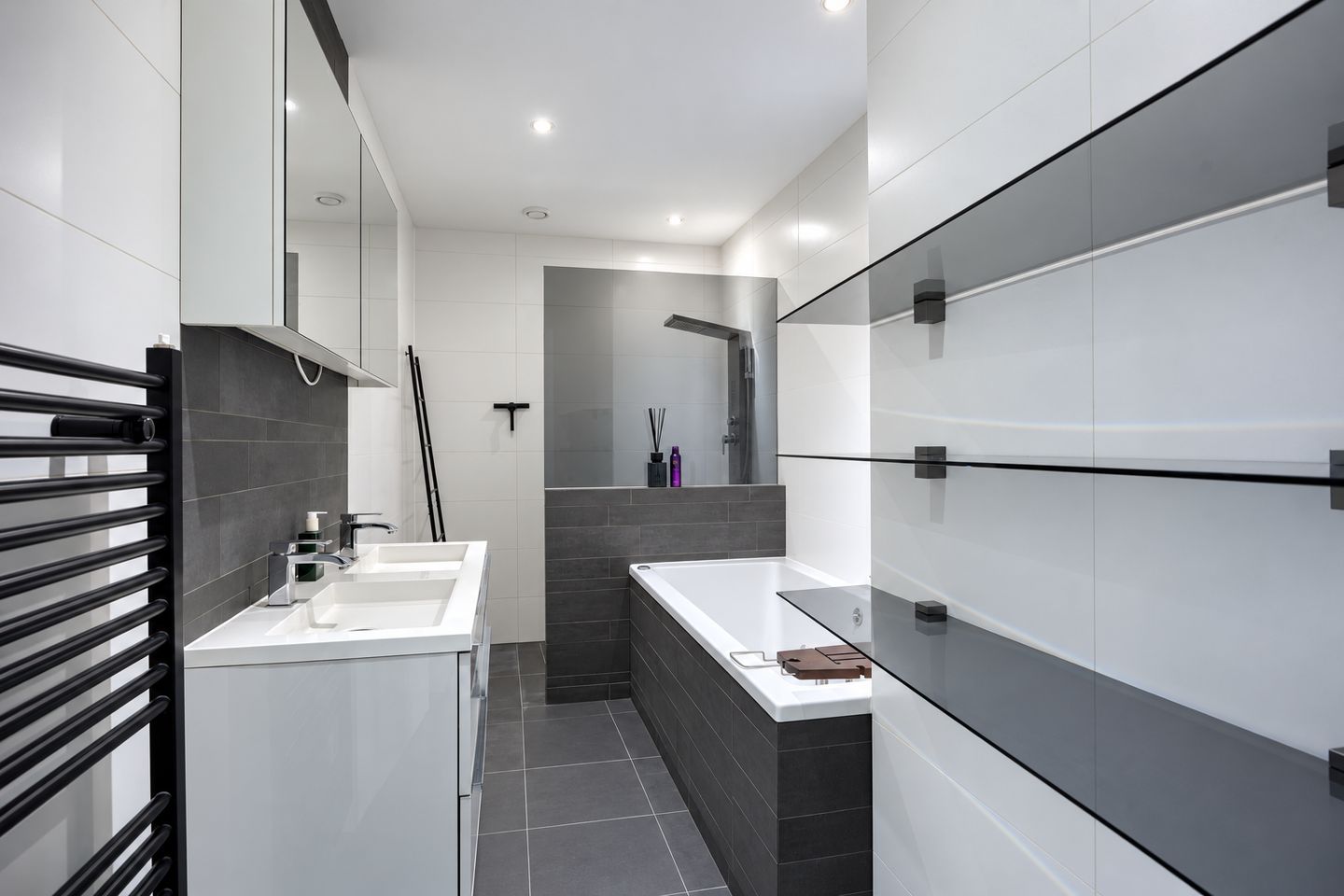 Foto 35 van Dorpsstraat 5-M16