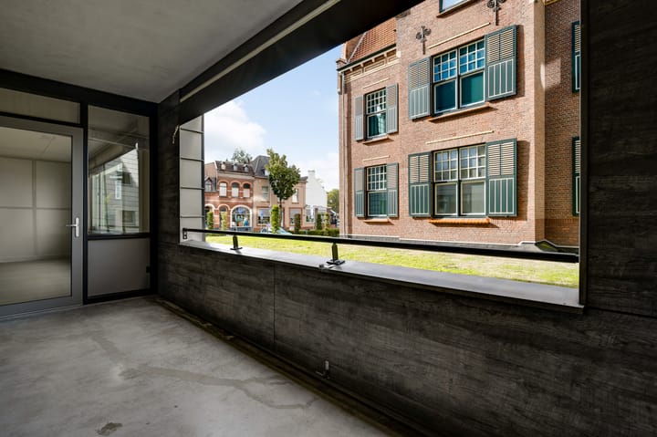 Appartement te koop: Achter de Cattentoren 79, Roermond