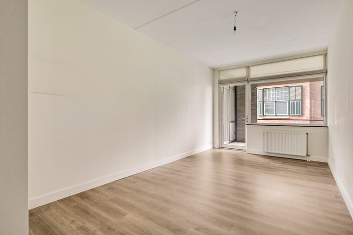 Appartement te koop: Achter de Cattentoren 79, Roermond